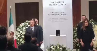 Homenaje al exgobernador Samuel Ocaa en Palacio de Gobierno