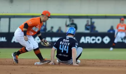 Naranjeros iguala la serie semifinal con Charros de Jalisco