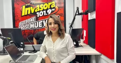 Karina Barraza, conductora del noticiero En Contacto