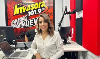 Karina Barraza, conductora del noticiero En Contacto