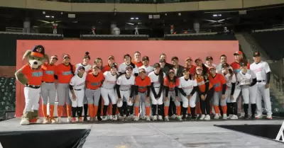 Equipo femenil de Softbol de los Naranjeros de Hermosillo