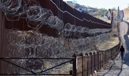 La patrulla Fronteriza (Border Patrol) de Nogales, Arizona, increment los patru