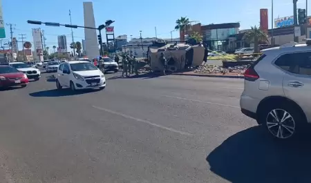 Volcadura Hermosillo / Accidente vial