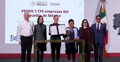 Claudia Sheinbaum firma leyes secundarias de la reforma energtica