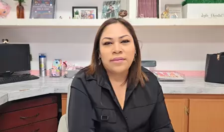 Chantal Delgadillo, directora del Jardn de Nios Praderas, explica el simulacro