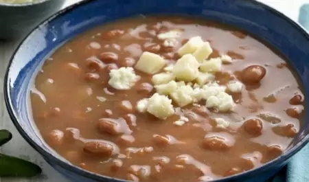 Frijoles con queso