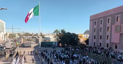 Ceremonia por el Da de la Bandera