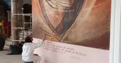 Restauran murales en Palacio de Gobierno