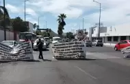 Viudas de policas bloquean la Rosales