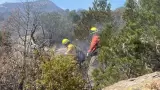 Brigadistas combaten incendio en Nácori Chico
