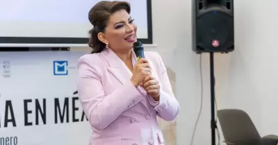 Lorenia Valles