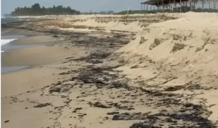 Derrame de hidrocarburo de la refinera de Dos Bocas