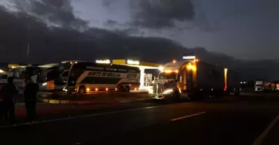 Bloqueo en Maxipista Mazatlán-Culiacán