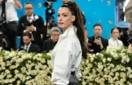 FOTOS Rostro de Anne Hathaway causa revuelo en la Met Gala 2025