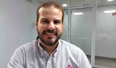 Samuel Czares, director comercial de Farmacias Cruz Rosa