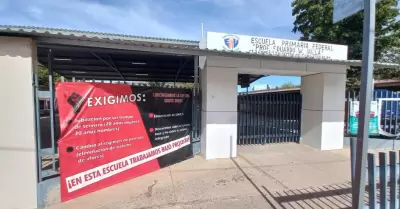 Protesta de maestros en escuelas federalizadas