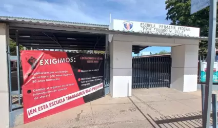 Protesta de maestros en escuelas federalizadas