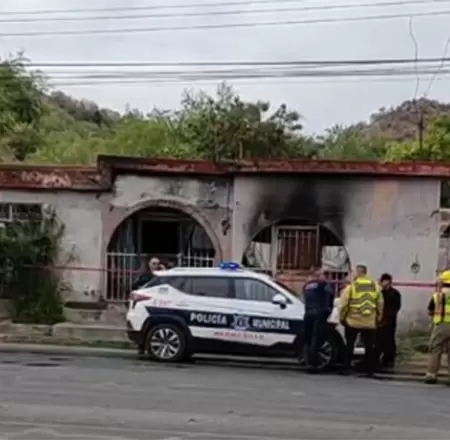 Incendio en vivienda de colonia El Ranchito