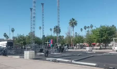 Avenida Rosales por Fiestas del Pitic