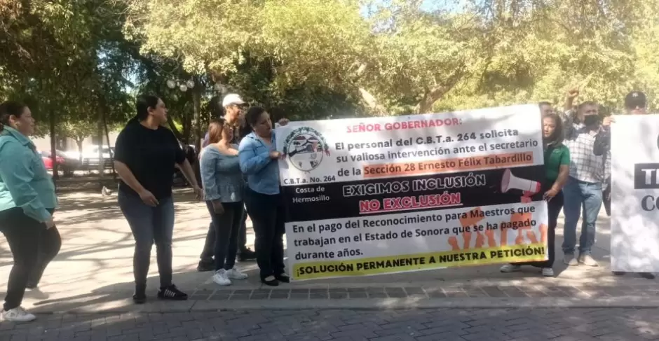 Manifestacin de docentes del CBTA 264 del poblado Miguel Alemn