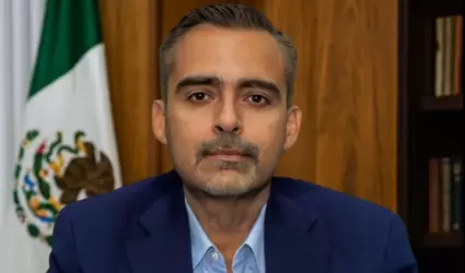 scar Eduardo Castro, alcalde de Puerto Peasco