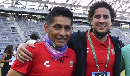 Jorge Campos y Memo Ochoa