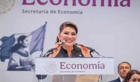 Lorenia Valles