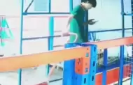 VIDEO Joven cae al vaco, por estar distrado en el celular!