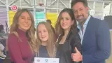 Geraldine Bazn con sus hijas y Gabriel Soto