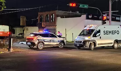 Muere ciclista en choque con camión en la colonia Olivares