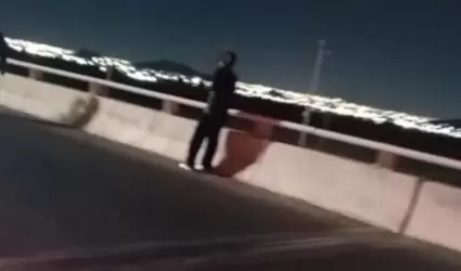 Joven intentaba arrojarse de un puente