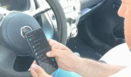 Uso de celular mientras manejas.