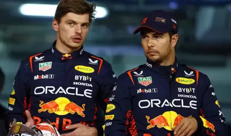 Max Verstappen y Checo Prez