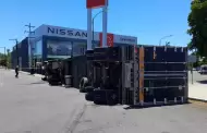 Se vuelca triler en bulevar Rodrguez y Heriberto Aja