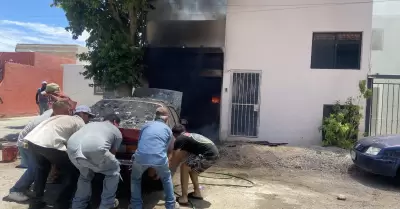 Incendio de vivienda en la colonia San ngel