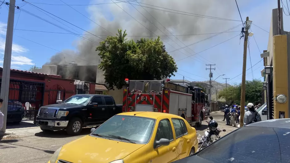 Incendio de vivienda en la colonia San ngel