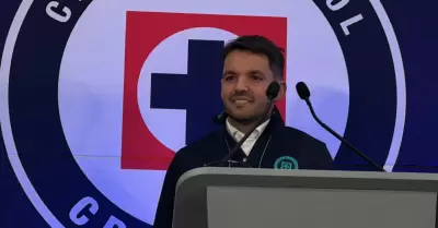Nicols Larcamn, director tcnico del Cruz Azul.