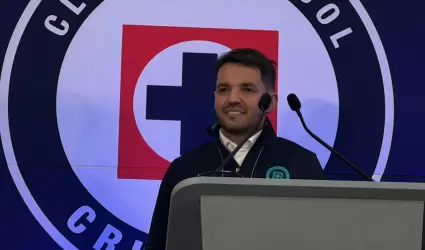 Nicols Larcamn, director tcnico del Cruz Azul.