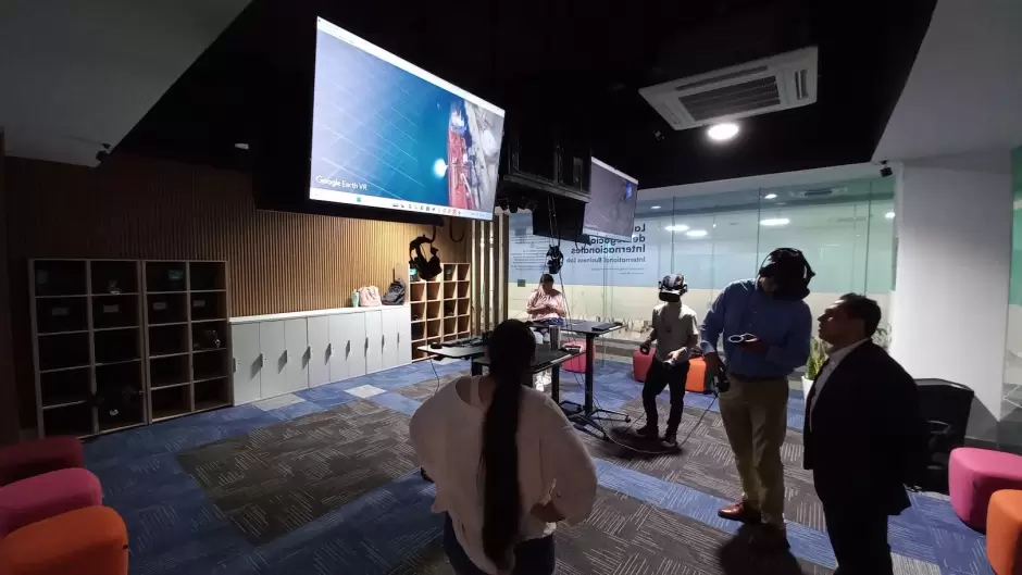 Inauguracin de laboratorios de la Escuela de Negocios del Tec de Monterrey