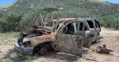 Camioneta calcinada