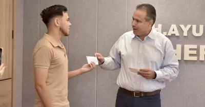 Entrega Hermosillo más apoyos a deportistas