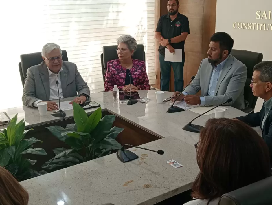 Beatriz Elena Huerta, titular del ISAF, entrega al Congreso resultados de la Cuenta Pblica 2024