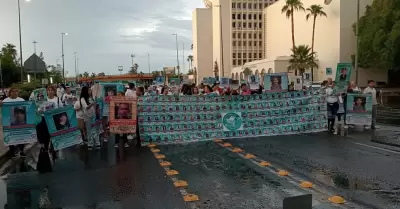 Colectivos de búsqueda marchan en Hermosillo