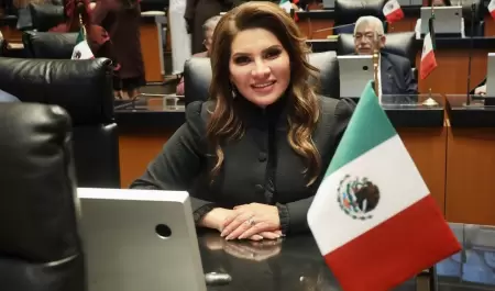 Lorenia Valles