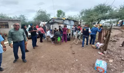 Entregan apoyos a familias del Tazajal y La Victoria afectadas por las lluvias