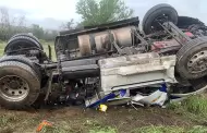 Muere conductor de triler al volcarse cerca de la caseta de cobro de Hermosillo