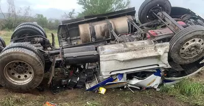 Volcamiento de tráiler