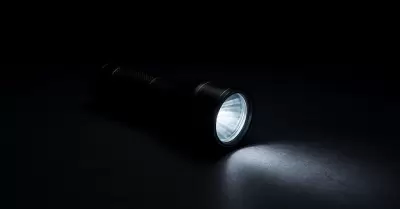 Linterna encendida.