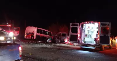 Choque en carretera a Kino