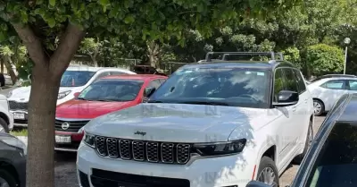 Camioneta donde viajaba la nieta del gobernador de Sinaloa